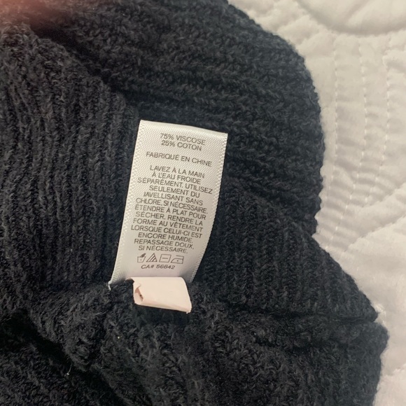 Woman’s Express Sweater Black Size medium Pre-Owned - Picture 9 of 10